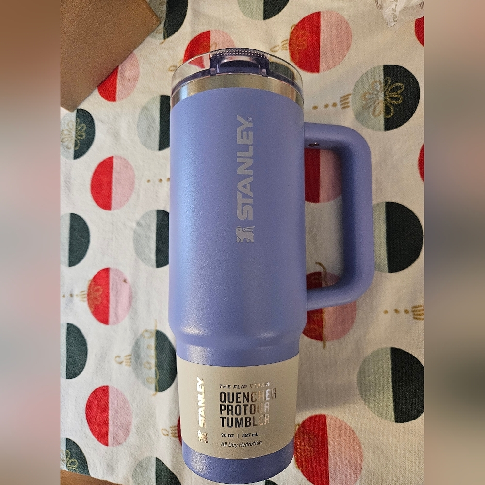 NWT Stanley Hydrangea Quencher Protour 30oz Tumbler With Straw